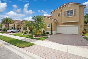 924 NW 126th Terrace, Coral Springs, FL 33071, Sold 08/17/18