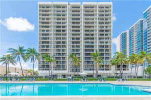 2625 Collins Ave, Miami, FL 33140, Sold 10/15/18