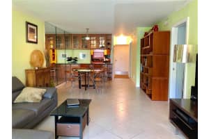 333 NW 17th Ct #105b, Fort Lauderdale, FL 33311, Sold 09/04/18