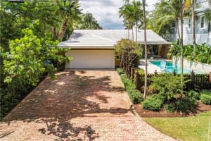 1740 NE 1st St, Fort Lauderdale, FL 33301, Sold 09/18/18
