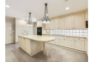 2357 NE 8th St, Fort Lauderdale, FL 33304, Sold 08/21/18