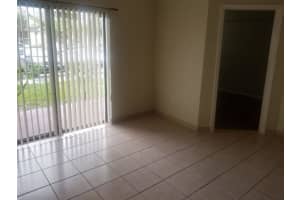 400 Palm Cir W, Pembroke Pines, FL 33025, Sold 10/17/18