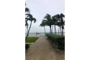 MLS# F10131403, Hollywood, Florida 33019
