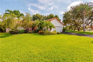8221 NW 85th Ave, Tamarac, FL 33321, Sold 09/28/18