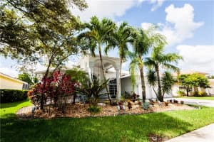 8934 NW 38th St, Hollywood, FL 33024, Sold 10/12/18