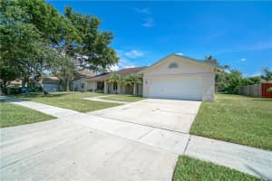 20271 NW 3rd St, Pembroke Pines, FL 33029, Sold 09/05/18