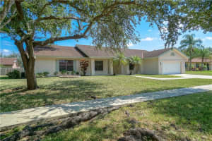 20271 NW 3rd St, Pembroke Pines, FL 33029, Sold 09/05/18