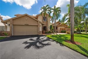 8680 SW 57th St, Cooper City, FL 33328, Sold 02/27/19