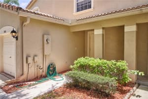 8516 E Southgate Shores Cir, Tamarac, FL 33321, Sold 10/09/18