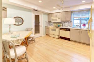 23 Ridge Pointe Dr, Boynton Beach, FL 33435, Sold 10/01/18