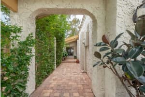 6381 Pond Apple Rd, Boca Raton, FL 33433, Sold 11/01/18