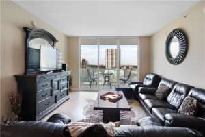 350 SE 2nd St, Fort Lauderdale, FL 33301, Sold 11/08/18