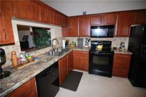 9032 NW 60th St, Tamarac, FL 33321, Sold 09/27/18