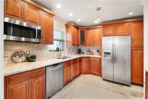 2505 Bay Dr, Pompano Beach, FL 33062, Sold 12/28/18