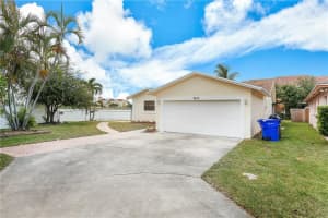 2417 Raleigh St, Hollywood, FL 33020, Sold 09/20/18