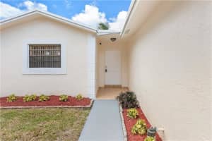2417 Raleigh St, Hollywood, FL 33020, Sold 09/20/18