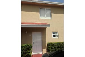 8025 NW 8th St, Miami, FL 33126, Sold 10/19/18