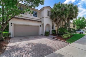 889 NW 126th Ave, Coral Springs, FL 33071, Sold 02/07/19