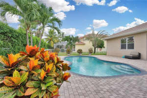 5103 Lakewood Dr, Cooper City, FL 33330, Sold 09/20/18