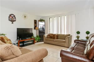 4021 N University Dr #104, Sunrise, FL 33351, Sold 10/17/18