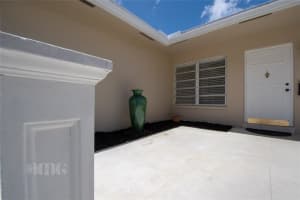 1001 NW 30th St, Wilton Manors, FL 33311, Sold 10/19/18