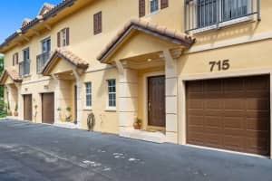 715 NE 43rd St, Oakland Park, FL 33334, Sold 01/02/19