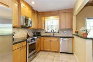 2216 Nova Village Dr, Davie, FL 33317, Sold 12/21/18