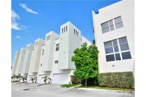 717 SE 12th Ct, Fort Lauderdale, FL 33316, Sold 12/03/18
