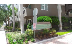 2421 NE 65th St, Fort Lauderdale, FL 33308, Sold 11/09/18