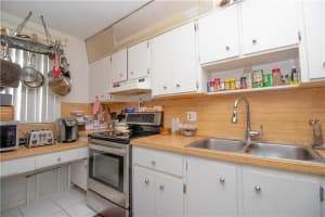 8411 Forest Hills Dr, Coral Springs, FL 33065, Sold 10/26/18