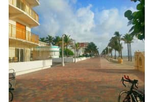 901 S Surf Rd, Hollywood, FL 33019, Sold 12/05/18