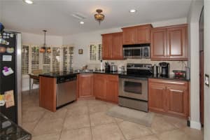 9371 NW 18th Pl, Plantation, FL 33322, Sold 11/20/18