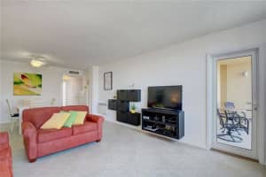 201 N Ocean Blvd, Pompano Beach, FL 33062, Sold 12/24/20