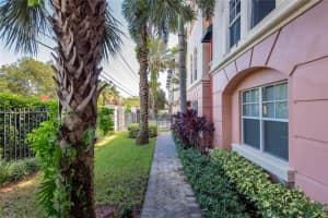 1033 NE 17th Way, Fort Lauderdale, FL 33304, Sold 12/13/18