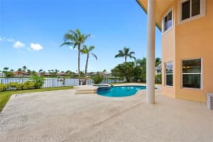 10091 NW 7th St, Plantation, FL 33324, Sold 12/10/18