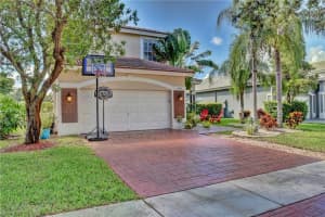 7833 NW 70th Ave, Parkland, FL 33067, Sold 01/25/19