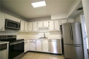 3700 Oaks Clubhouse Dr, Pompano Beach, FL 33069, Sold 01/31/19