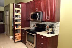 8119 NW 100th Ln, Tamarac, FL 33321, Sold 11/01/18