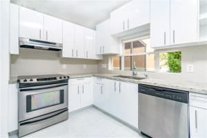 11199 Lakeview Dr, Coral Springs, FL 33071, Sold 01/18/19