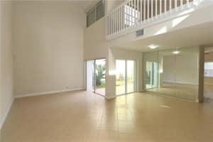 124 W Riverbend Dr, Sunrise, FL 33326, Sold 05/15/19