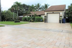 10547 SW 53rd St, Cooper City, FL 33328, Sold 01/30/19