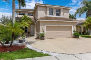 11861 SW 8th St, Pembroke Pines, FL 33025, Sold 01/25/19