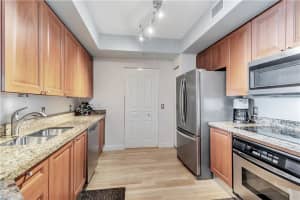 350 SE 2nd St, Fort Lauderdale, FL 33301, Sold 01/17/19