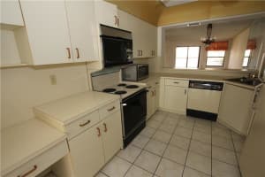 7334 Fairfax Dr, Tamarac, FL 33321, Sold 04/25/19