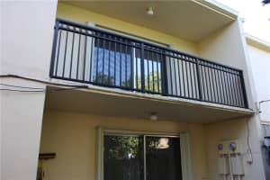 6651 SW 41st Ct, Davie, FL 33314, Sold 06/13/19