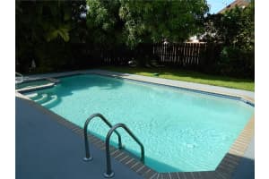 MLS# F10147138, Pembroke Pines, Florida 33025