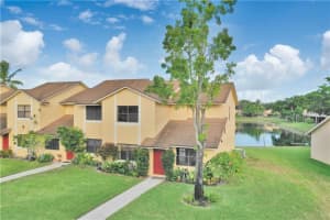 5441 Gate Lake Rd, Tamarac, FL 33319, Sold 12/27/18