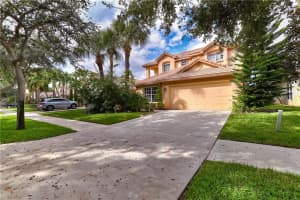 1181 Delray Lakes Dr, Delray Beach, FL 33444, Sold 05/15/19