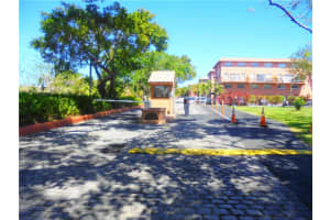 620 Tennis Club Dr, Fort Lauderdale, FL 33311, Sold 07/08/19