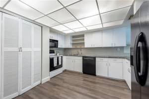 565 NW 97th Ave, Plantation, FL 33324, Sold 01/24/19